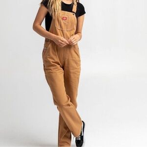 NWOT Dickies Classic Bib Overalls size M